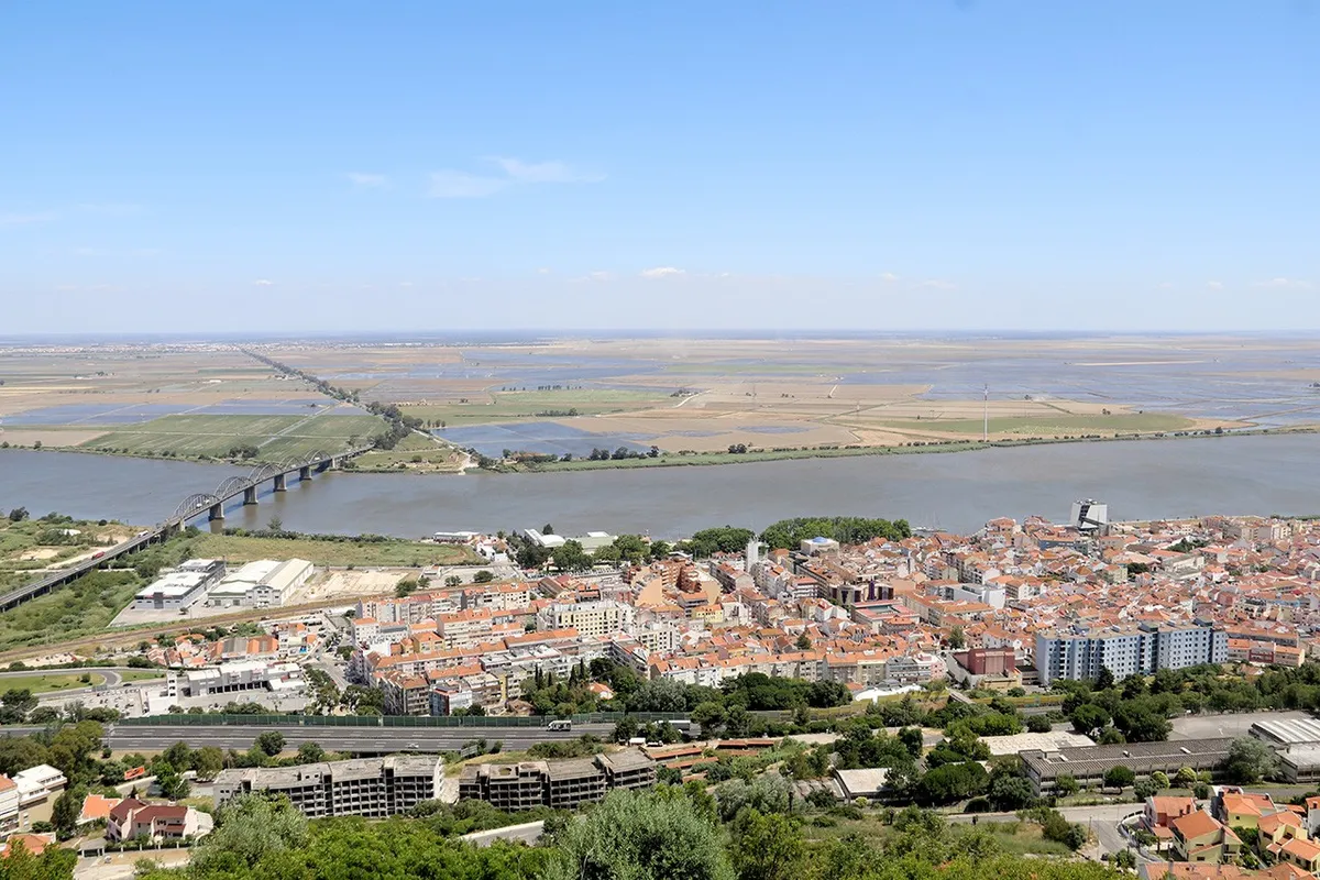 Armazéns industriais em Vila Franca de Xira